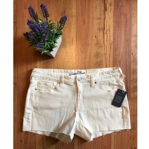 NWT Universal Thread Denim Mid Rise Midi Shorts